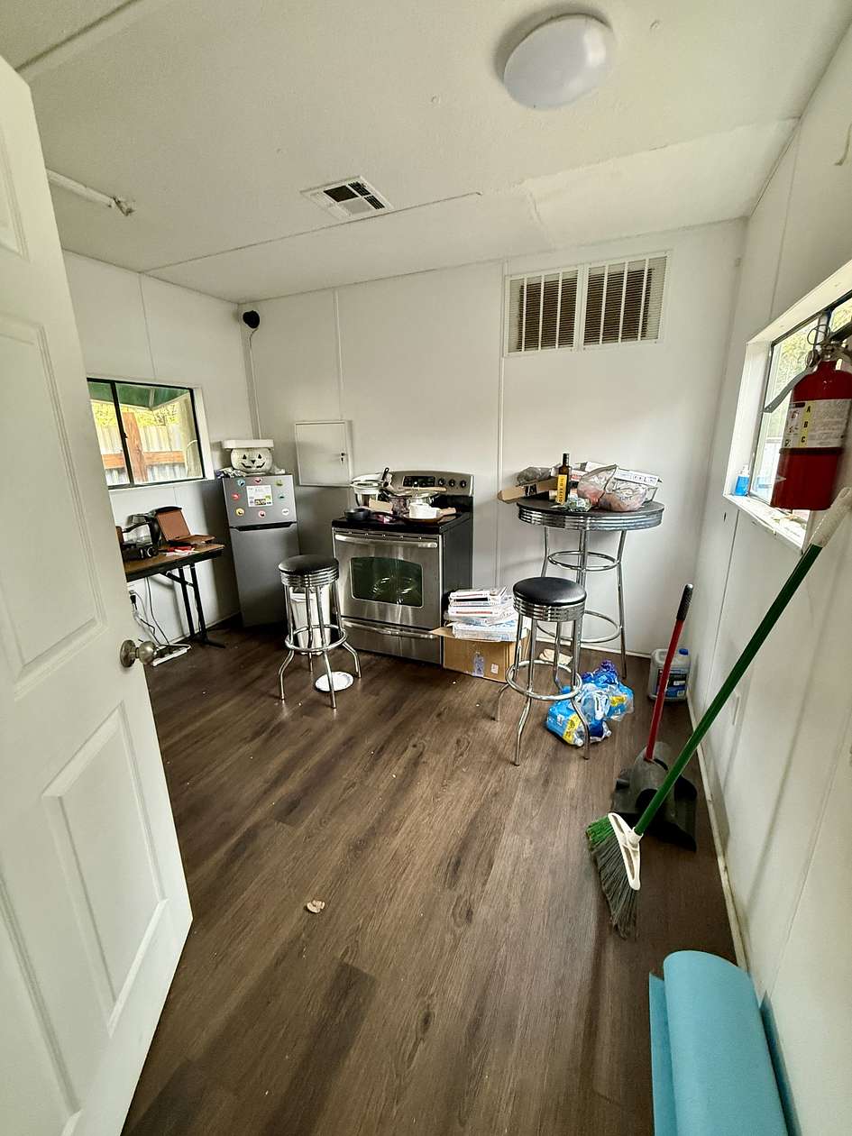 2.83 Acres of Improved Commercial Land for Sale in Smithville, Tennessee