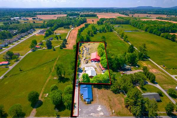 2.83 Acres of Improved Commercial Land for Sale in Smithville, Tennessee