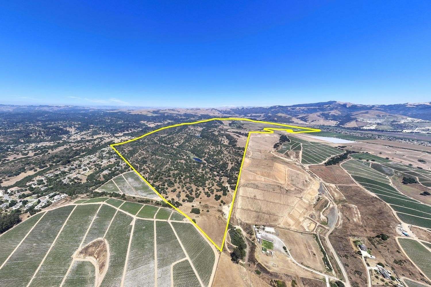 1,493 Acres of Agricultural Land for Sale in Salinas, California