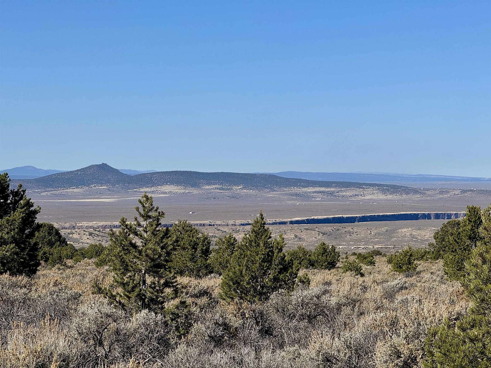 10 Acres of Land for Sale in Ranchos de Taos, New Mexico