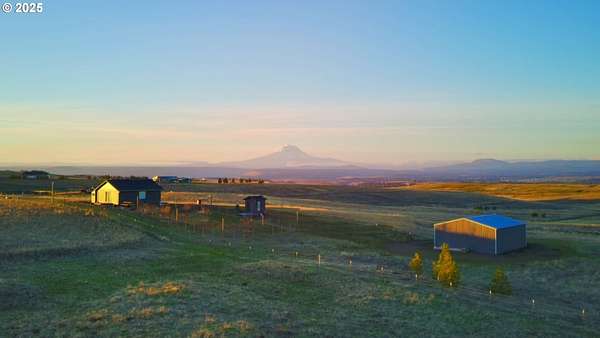 20 Acres of Land with Home for Sale in Centerville, Washington