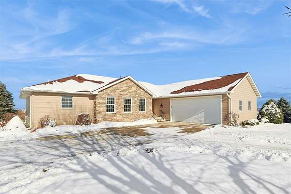 7 Acres of Land with Home for Sale in Guthrie Center, Iowa