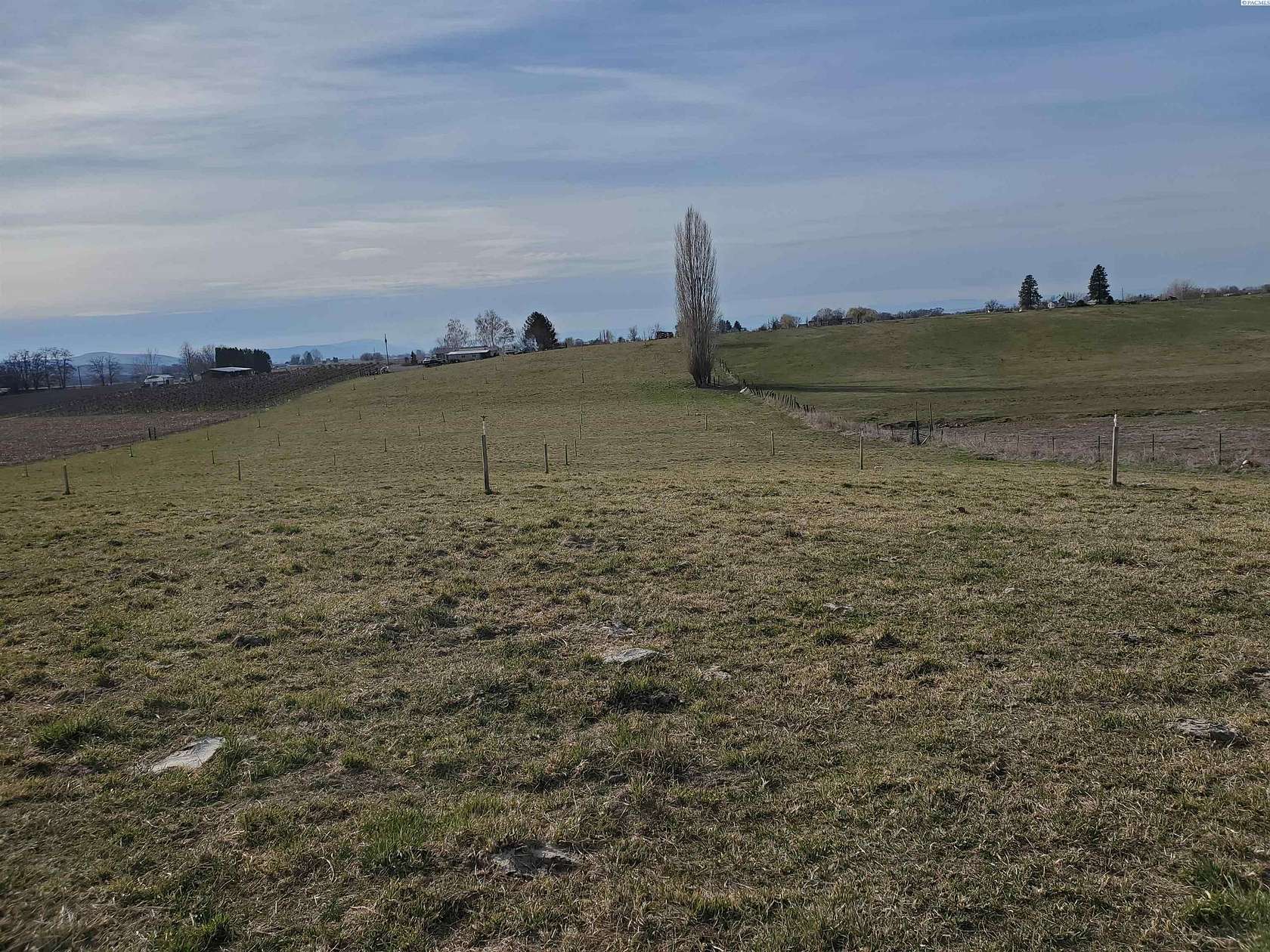 8.49 Acres of Land for Sale in Outlook, Washington