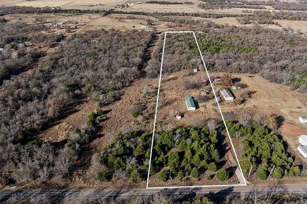 5 Acres of Residential Land for Sale in Edmond, Oklahoma
