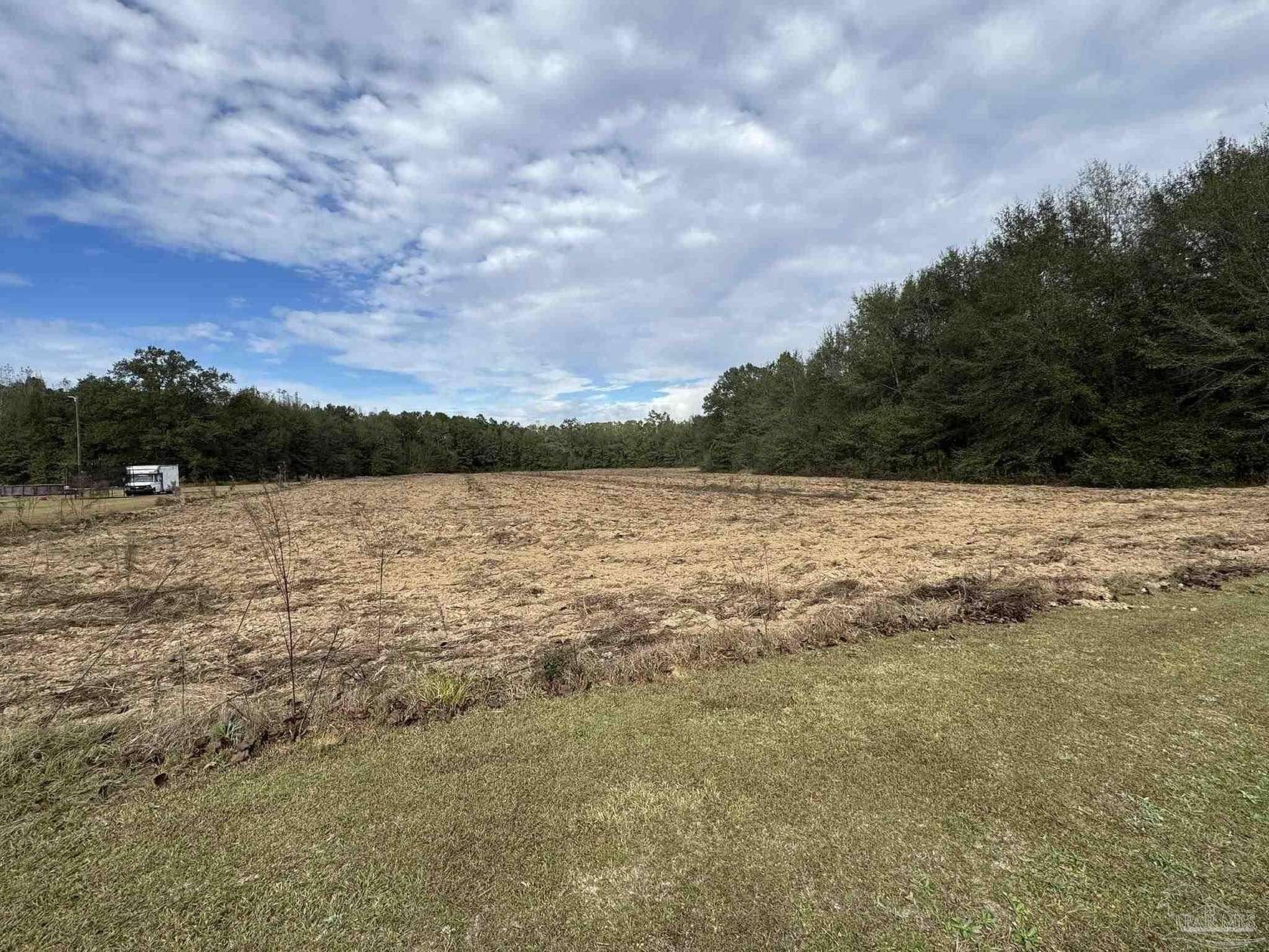 1.25 Acres of Residential Land for Sale in Atmore, Alabama