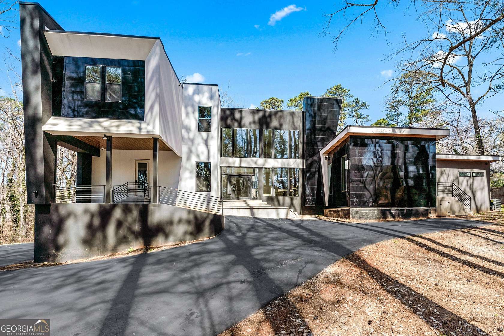 2.37 Acres of Residential Land with Home for Sale in Atlanta, Georgia