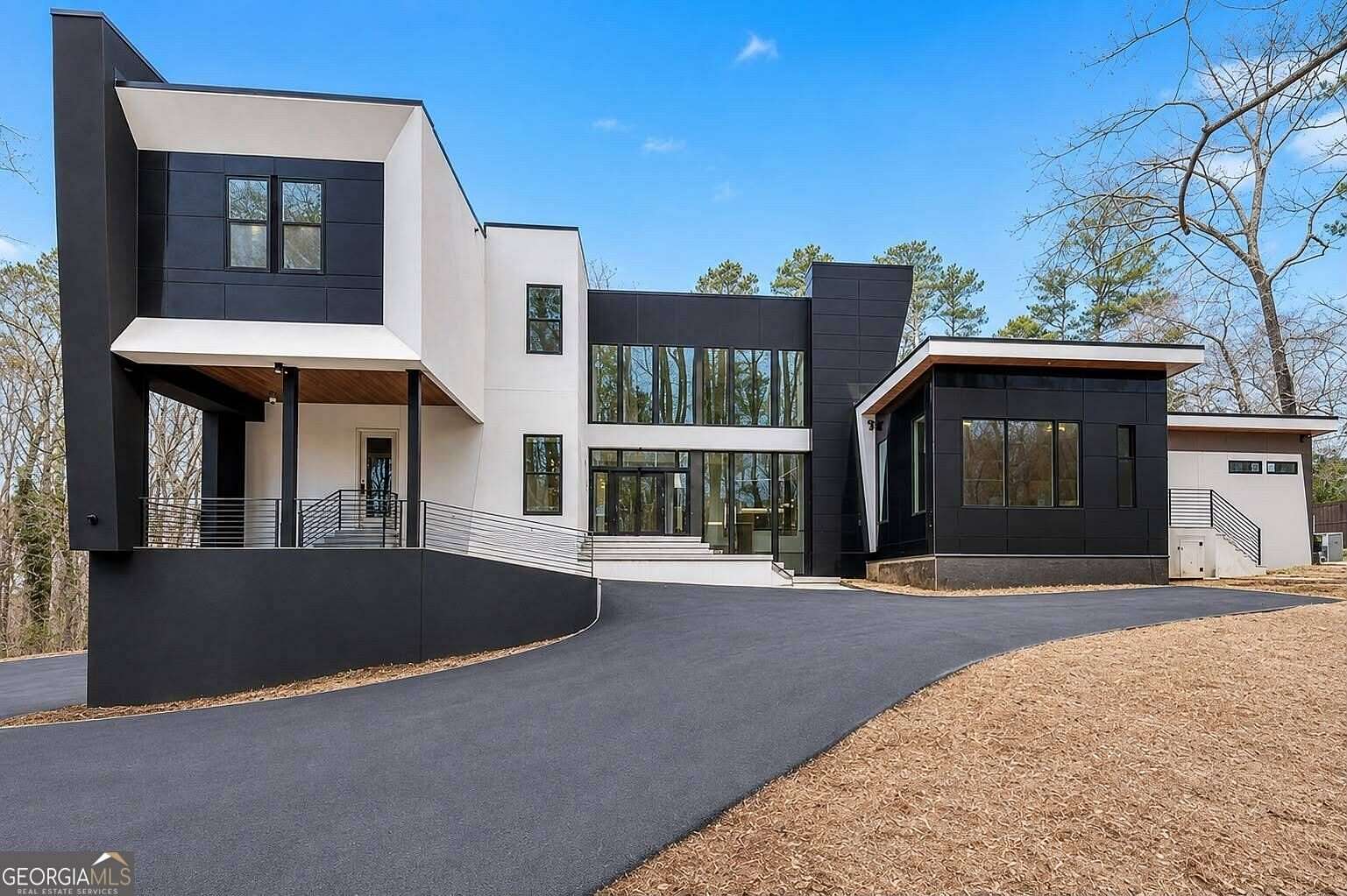 2.37 Acres of Land with Home for Sale in Atlanta, Georgia