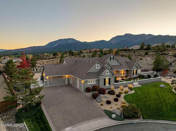 1.67 Acres of Residential Land with Home for Sale in Reno, Nevada