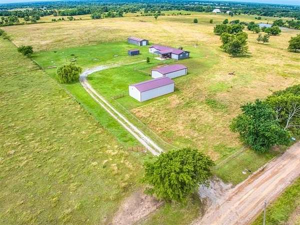 15 Acres of Land with Home for Sale in Durant, Oklahoma