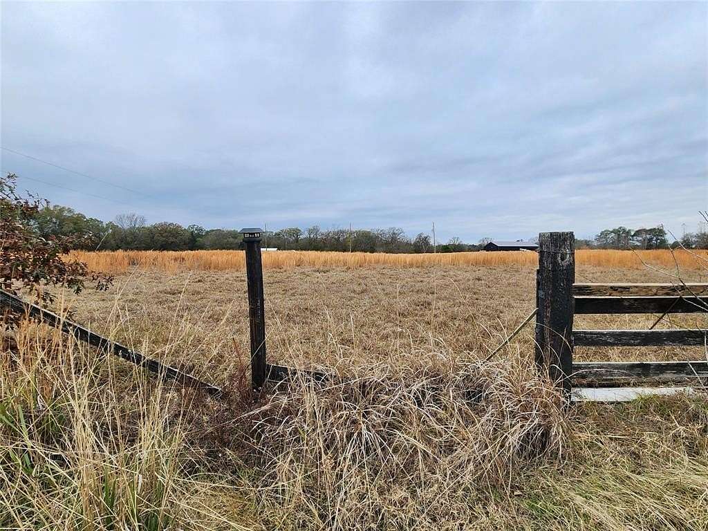 2 Acres of Land for Sale in Mineola, Texas