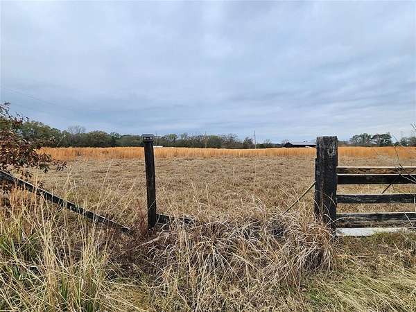 2 Acres of Land for Sale in Mineola, Texas