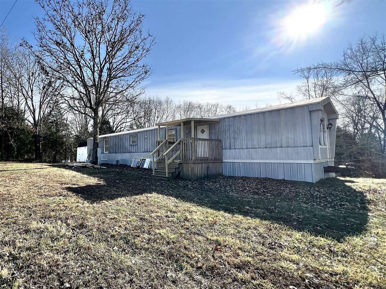 2.69 Acres of Residential Land with Home for Sale in Roundhill, Kentucky