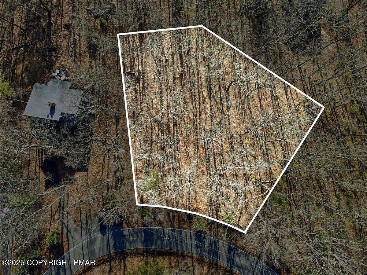 0.53 Acres of Residential Land for Sale in Bushkill, Pennsylvania