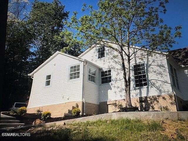 1.8 Acres of Improved Mixed-Use Land for Sale in Sevierville, Tennessee