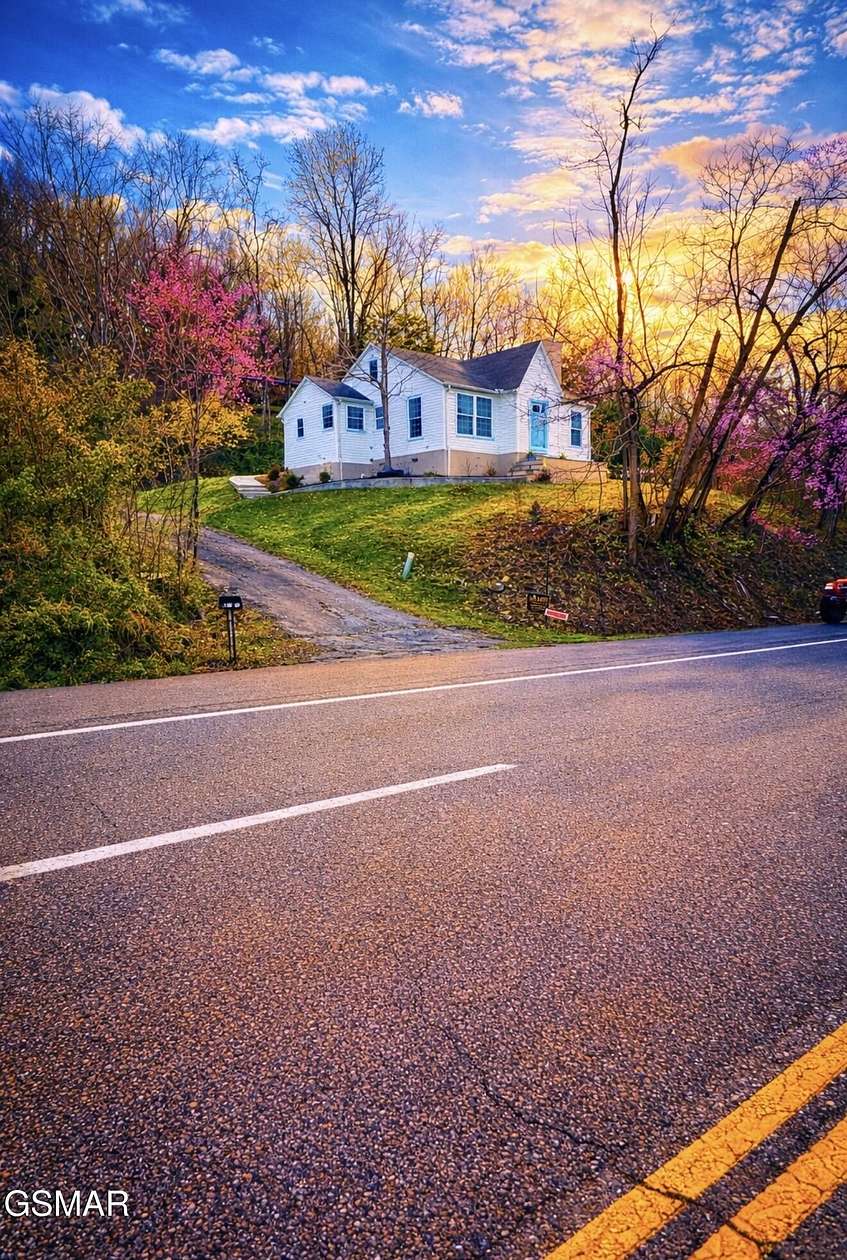 1.8 Acres of Improved Mixed-Use Land for Sale in Sevierville, Tennessee