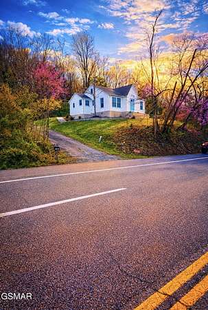 1.8 Acres of Improved Mixed-Use Land for Sale in Sevierville, Tennessee