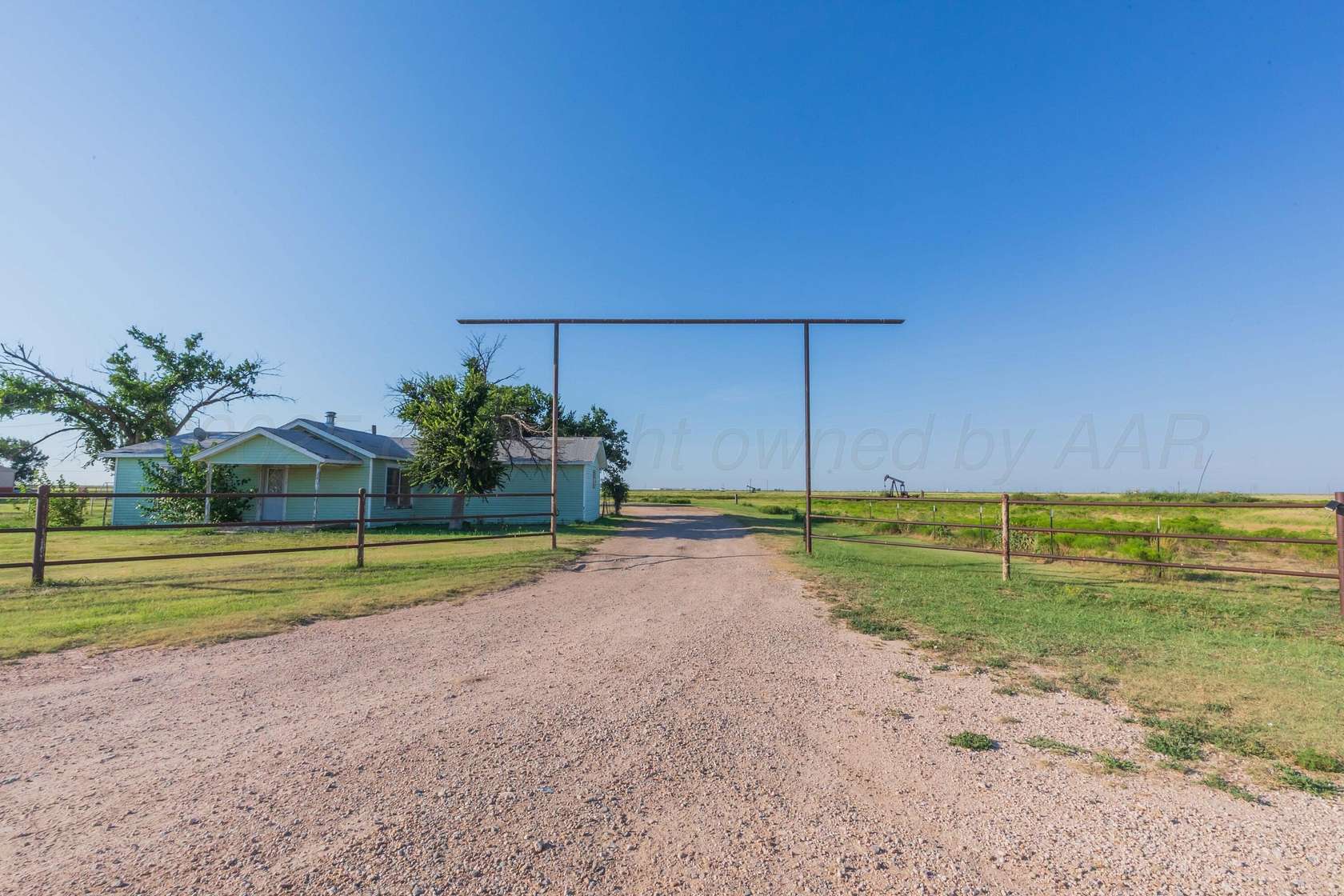 8 Acres of Residential Land with Home for Sale in Pampa, Texas