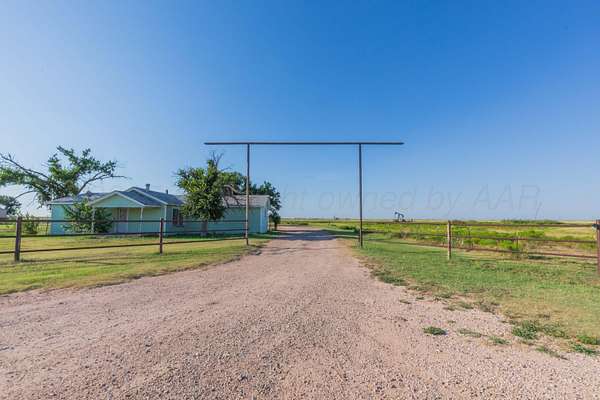 8 Acres of Residential Land with Home for Sale in Pampa, Texas