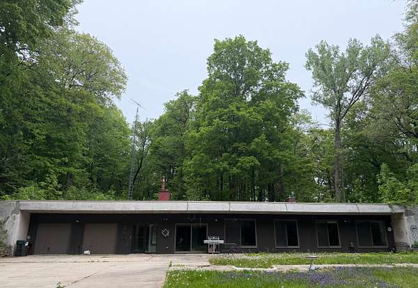 7.5 Acres of Residential Land with Home for Sale in Rochester, Minnesota