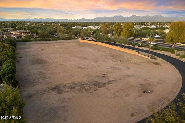 1.17 Acres of Residential Land for Sale in Paradise Valley, Arizona