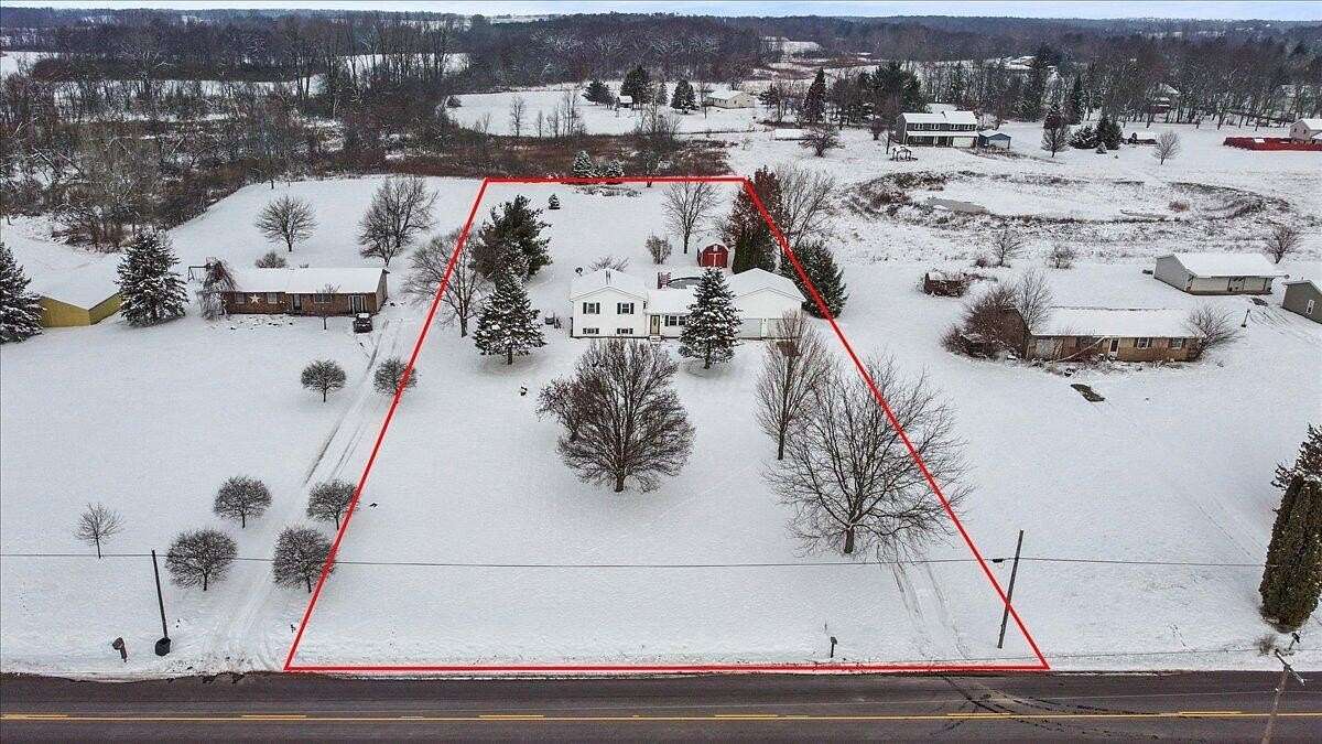 1.84 Acres of Residential Land with Home for Sale in Bellefontaine, Ohio