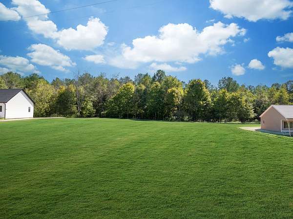 5.54 Acres of Residential Land for Sale in Charlotte, Tennessee