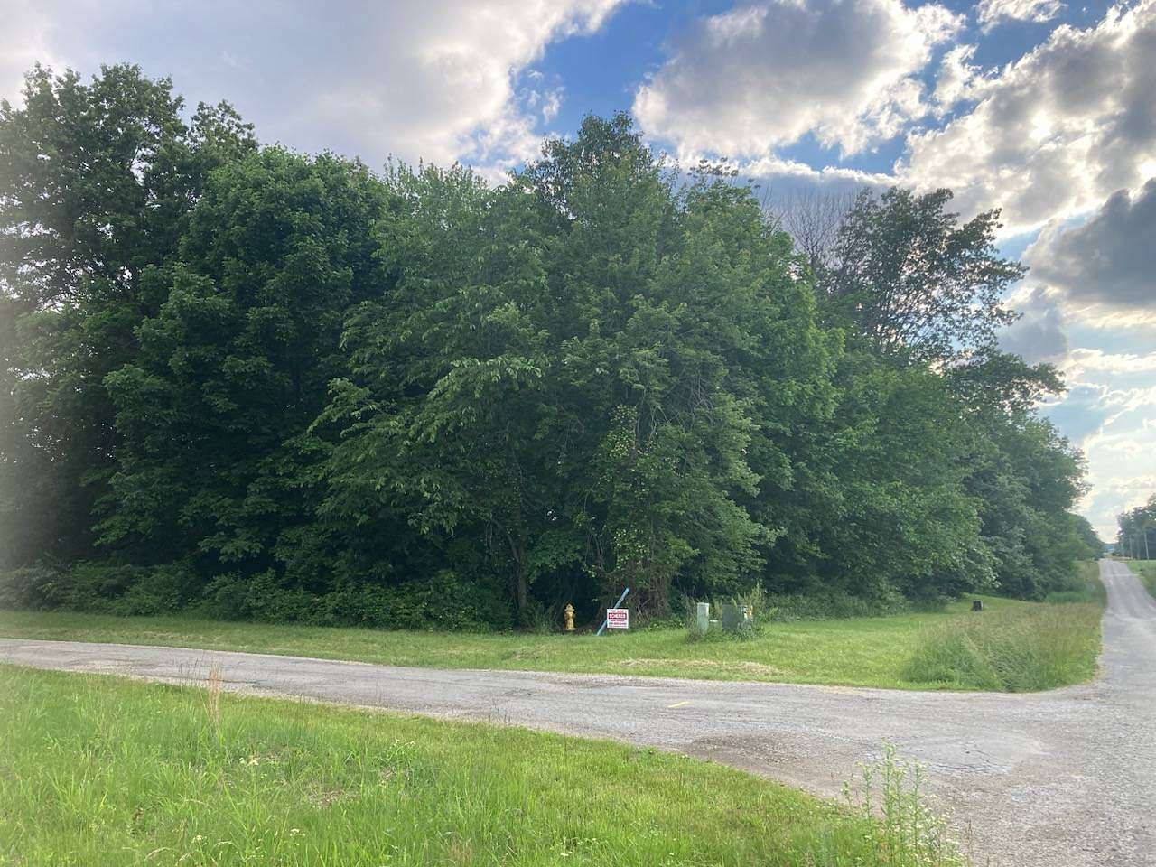 1 Acre of Land for Sale in Olney, Illinois