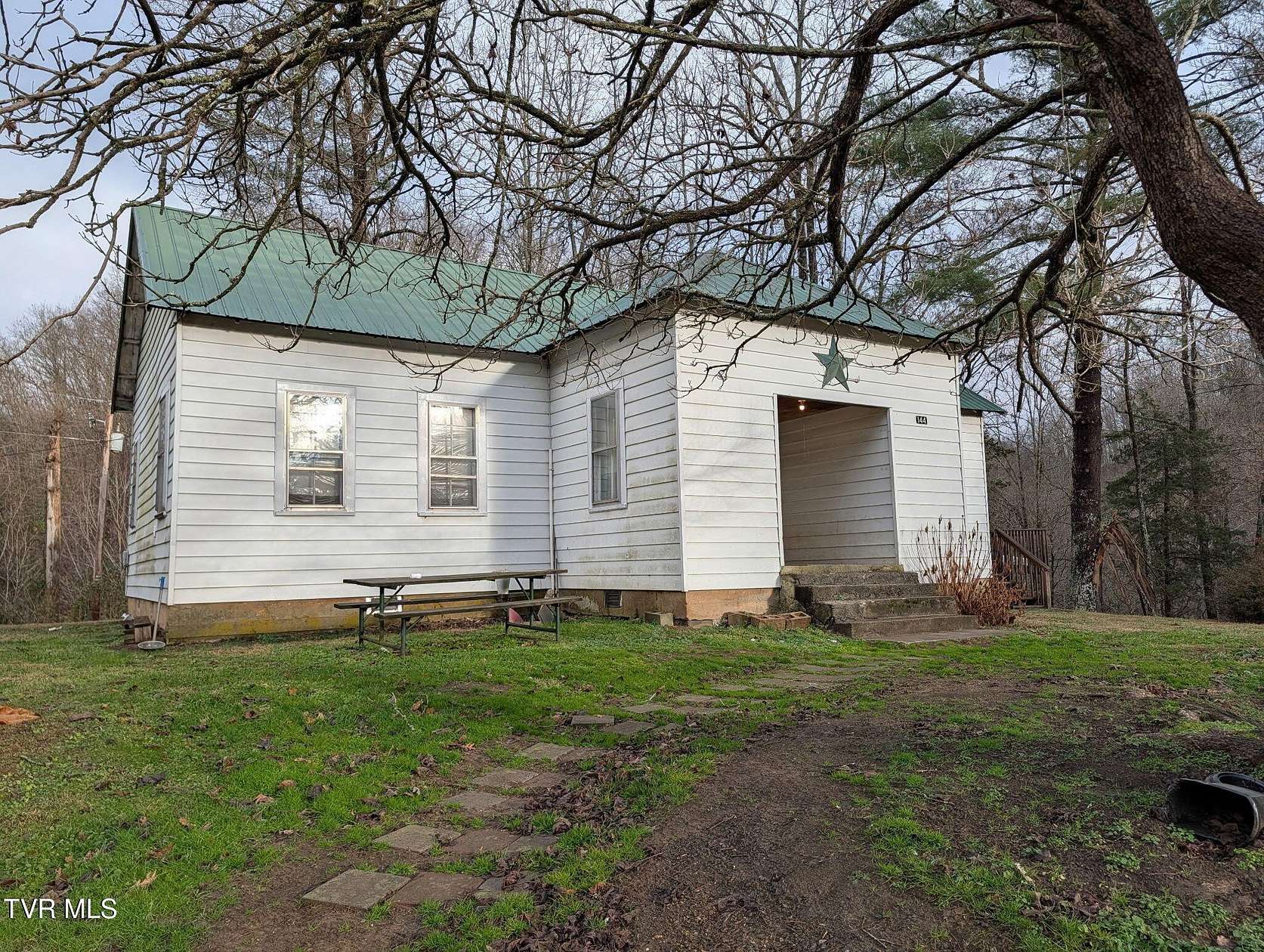 2 Acres of Residential Land with Home for Sale in Duffield, Virginia