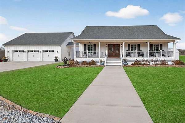 26 Acres of Land with Home for Sale in Carnesville, Georgia