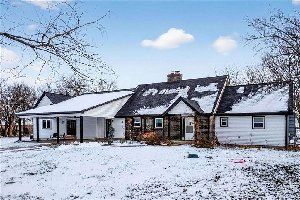 10.5 Acres of Land with Home for Sale in Gardner, Kansas