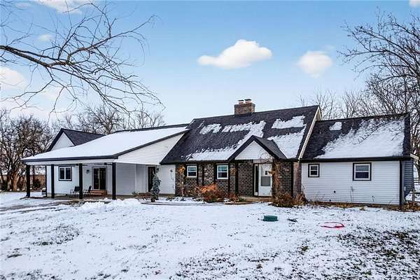 10.5 Acres of Land with Home for Sale in Gardner, Kansas