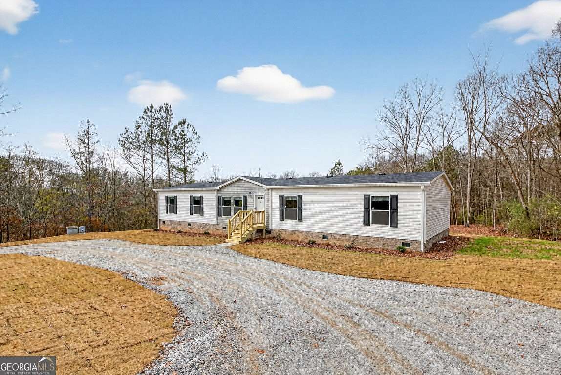 2 Acres of Residential Land with Home for Sale in Royston, Georgia