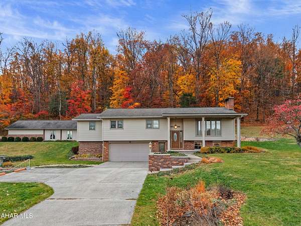 2.89 Acres of Residential Land with Home for Sale in Everett, Pennsylvania