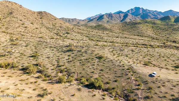 1.25 Acres of Residential Land for Sale in Goodyear, Arizona