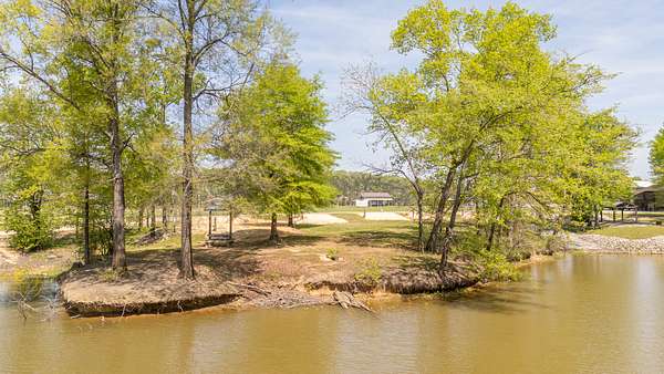 0.61 Acres of Residential Land for Sale in Clifton, Tennessee