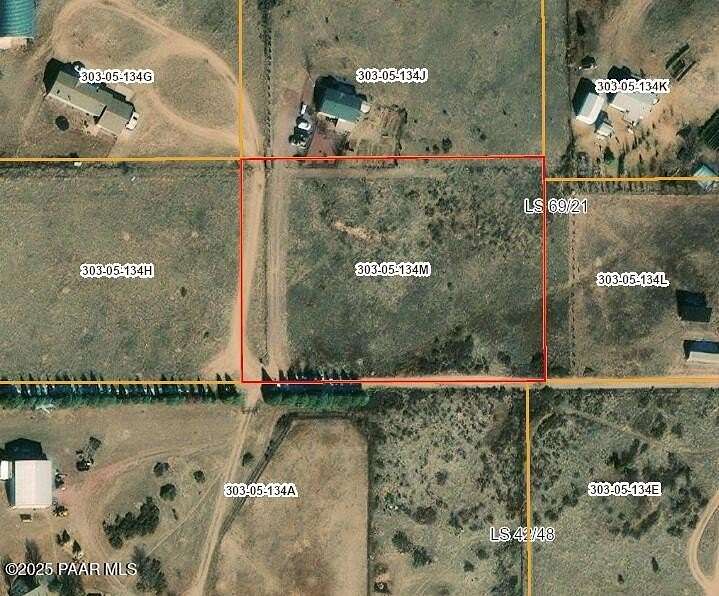 2 Acres of Land for Sale in Paulden, Arizona