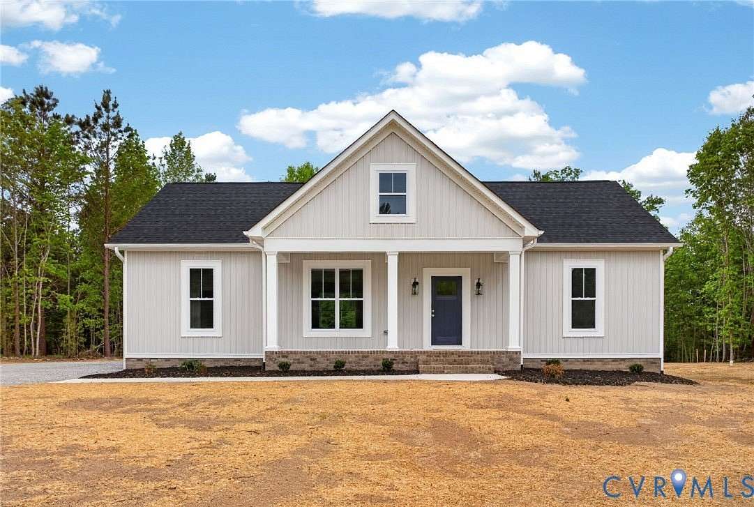 2 Acres of Land with Home for Sale in Warsaw, Virginia