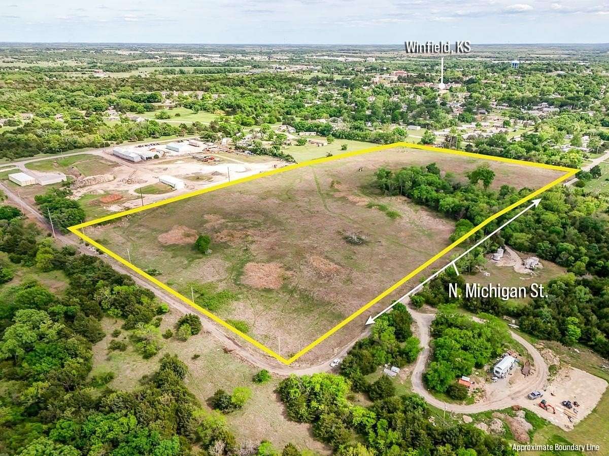 18.4 Acres of Land for Sale in Winfield, Kansas