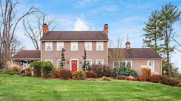 2.1 Acres of Residential Land with Home for Sale in Zanesville, Ohio