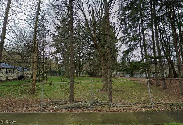 0.02 Acres of Residential Land for Sale in Akron, Ohio