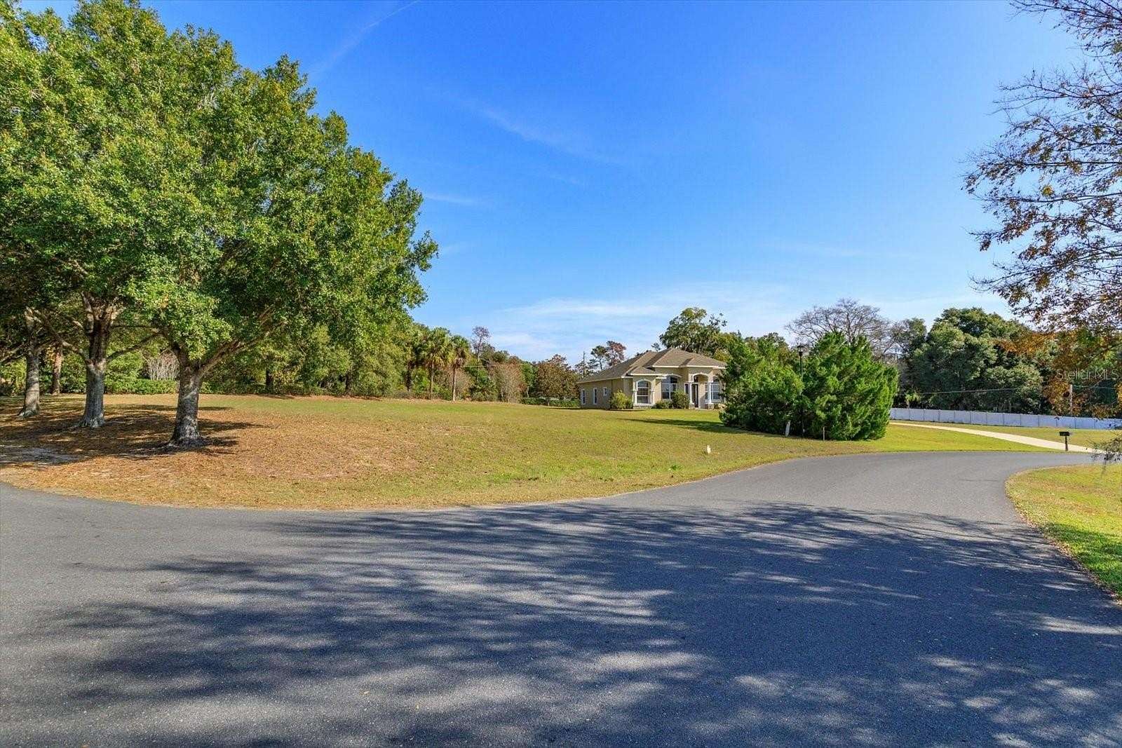 0.42 Acres of Residential Land for Sale in Fruitland Park, Florida