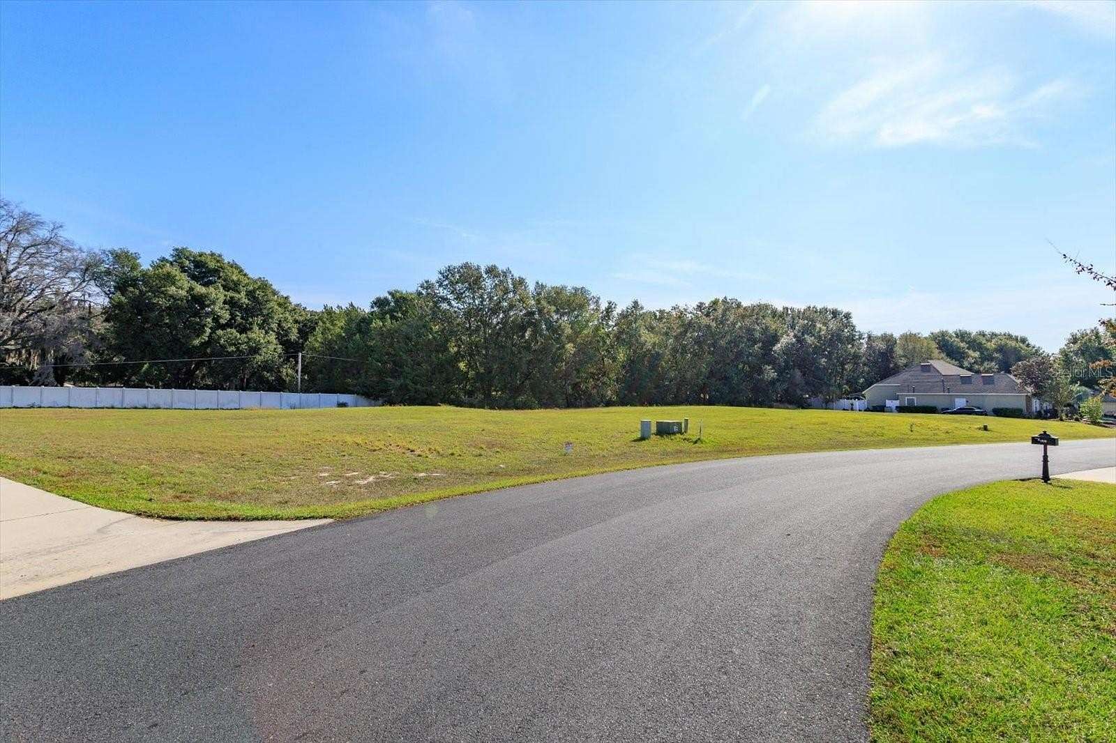 0.45 Acres of Residential Land for Sale in Fruitland Park, Florida