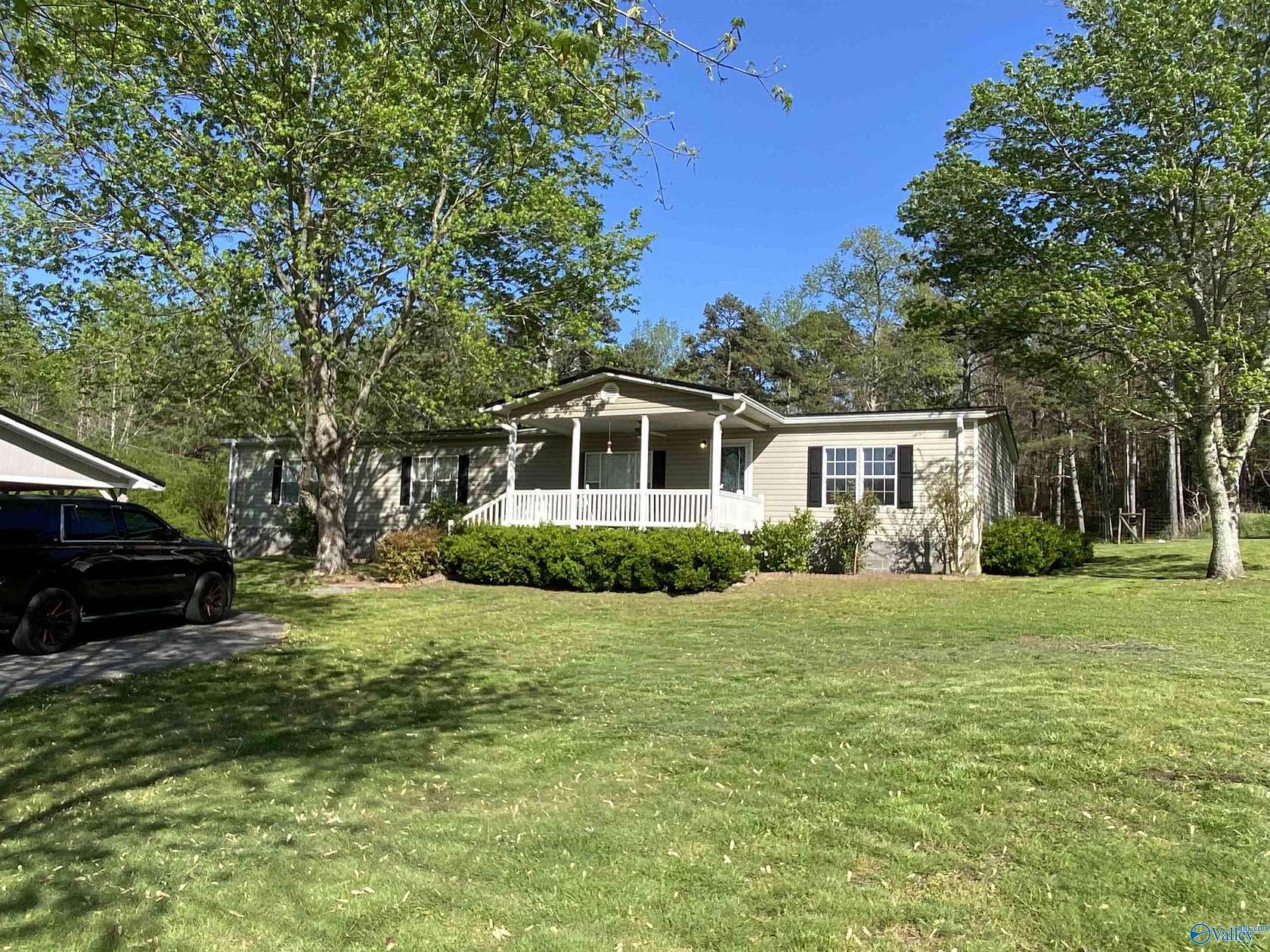 6.5 Acres of Land with Home for Sale in Boaz, Alabama