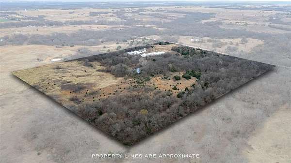 30 Acres of Land with Home for Sale in Elmore City, Oklahoma