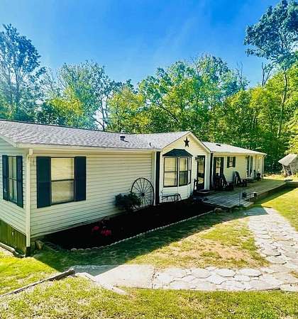 3 Acres of Land with Home for Sale in Shenandoah, Virginia