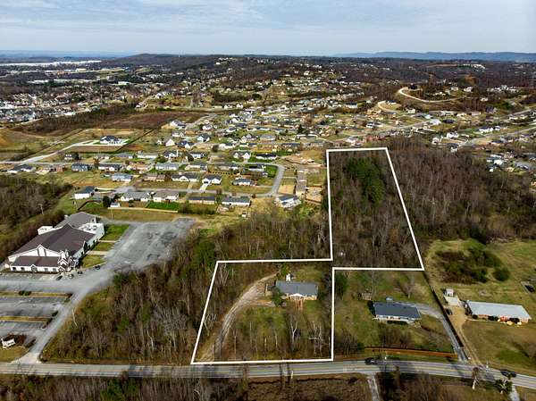 5.5 Acres of Residential Land with Home for Sale in Chattanooga, Tennessee