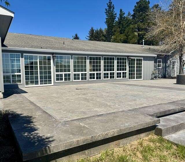 3.1 Acres of Residential Land with Home for Sale in Fortuna, California