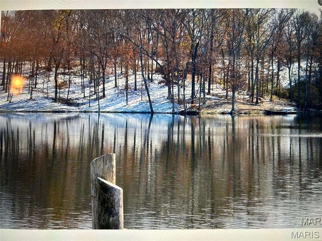 5 Acres of Residential Land for Sale in Winfield, Missouri