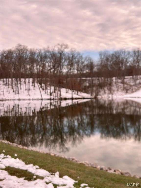 5 Acres of Residential Land for Sale in Winfield, Missouri