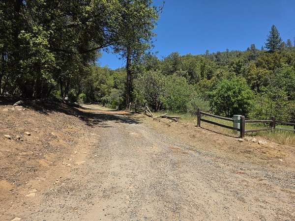 12 Acres of Recreational Land for Sale in Ahwahnee, California